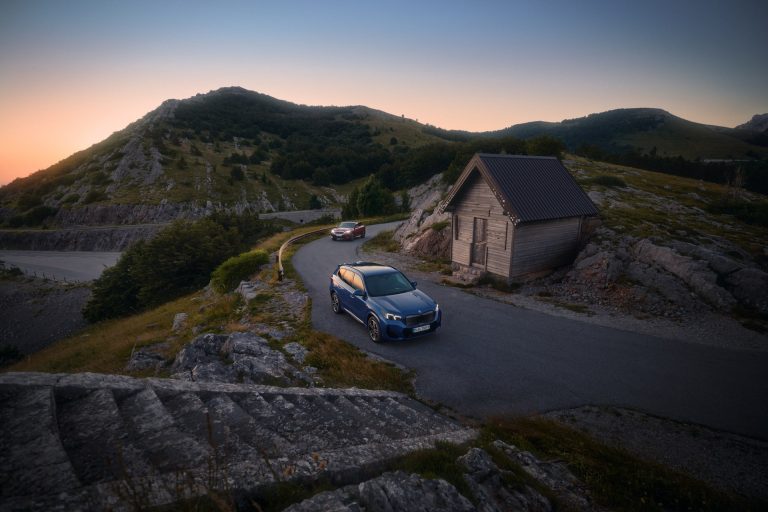 BMW iX1 frente a Audi Q4 e-tron: duelo premium eléctrico para uso urbano en España