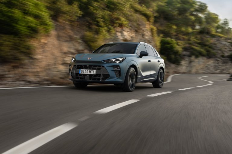 Cómo elegir un SUV PHEV en 2026 en España: autonomía eléctrica real, etiqueta CERO y coste de uso