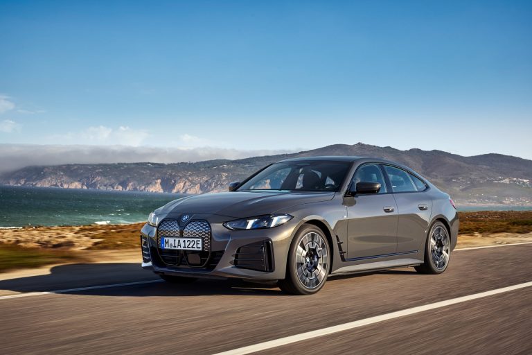 Cómo aprovechar las ayudas Moves III en un compacto eléctrico premium en España: requisitos y descuento real Cómo aprovechar las ayudas Moves III en un compacto eléctrico premium en España: requisitos y descuento real