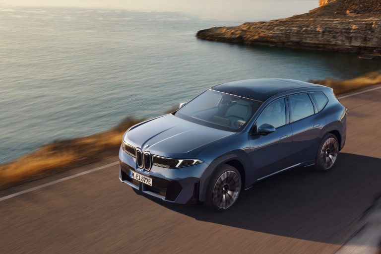 Cómo elegir un SUV premium tecnológico en 2026 en España: pantallas, HUD, conectividad 5G y actualizaciones OTA Cómo elegir un SUV premium tecnológico en 2026 en España: pantallas, HUD, conectividad 5G y actualizaciones OT
