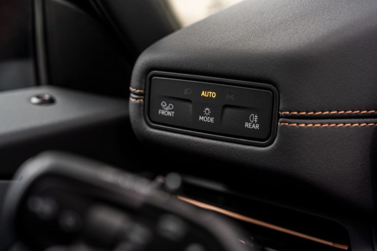 Cómo elegir un compacto eléctrico según tu tipo de carga: en casa, en comunidad o en pública en España Cómo elegir un compacto eléctrico según tu tipo de carga: en casa, en comunidad o en pública en España