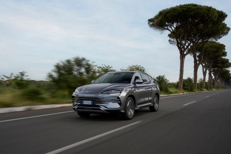 Qué es un SUV PHEV de tracción total eléctrica y en qué se diferencia de un 4×4 mecánico tradicional Qué es un SUV PHEV de tracción total eléctrica y en qué se diferencia de un 4x4 mecánico tradicional